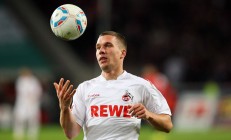 开云体育官网-巴尔韦德，当战术齿轮卡死，他用天才的即兴撕碎黄色潜水艇