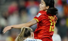 开云体育在线-中国女足队员在国际赛事中大放异彩