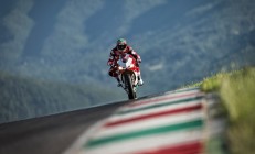 开云平台-无声惊雷，库里的三分一剑封喉，独行侠的潮水带走国王