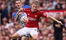 开云体育下载-曼联在国内比赛中遭遇不利局面