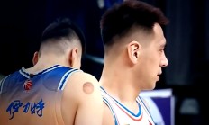 开云体育中国-克雷莱围主场大胜，球队全队出色发挥展现集体进攻气势