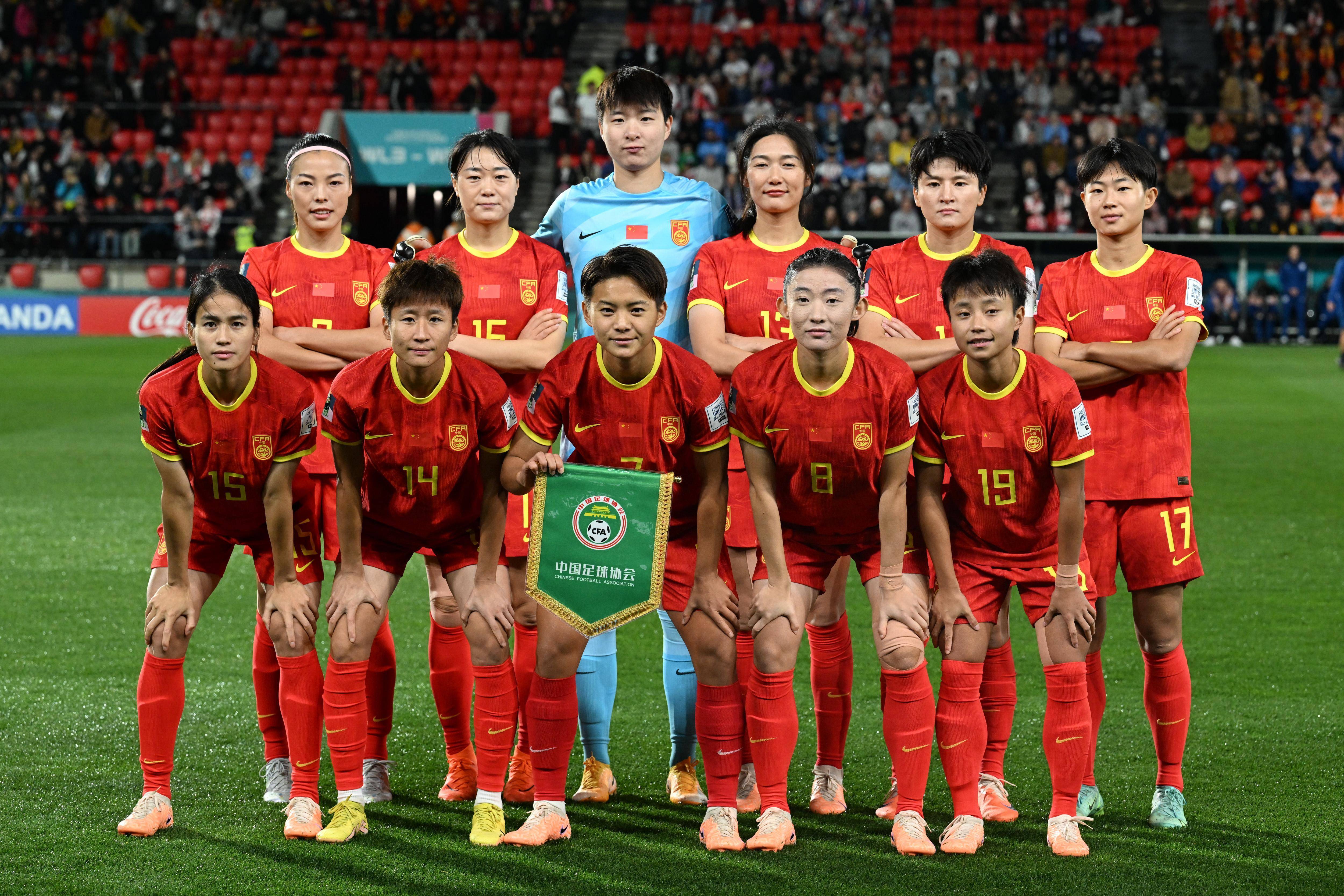 中国女足队员凡婷婷：奋发向前，为国家带来光荣的简单介绍