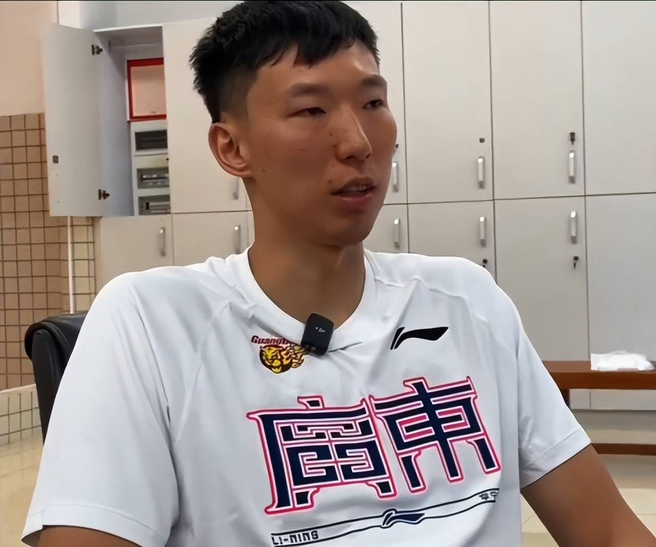 黑豹球员连拿分，周琦卓越轻狂，引领球队狂飙的简单介绍