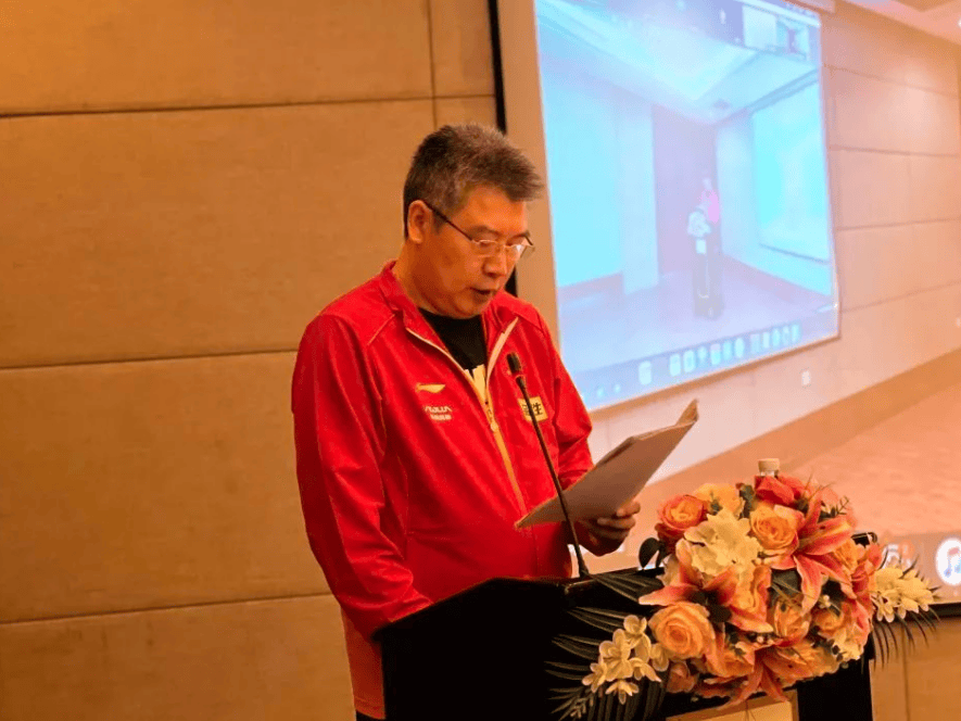 关于著名教练和名将球员互动频繁，传授经验的信息