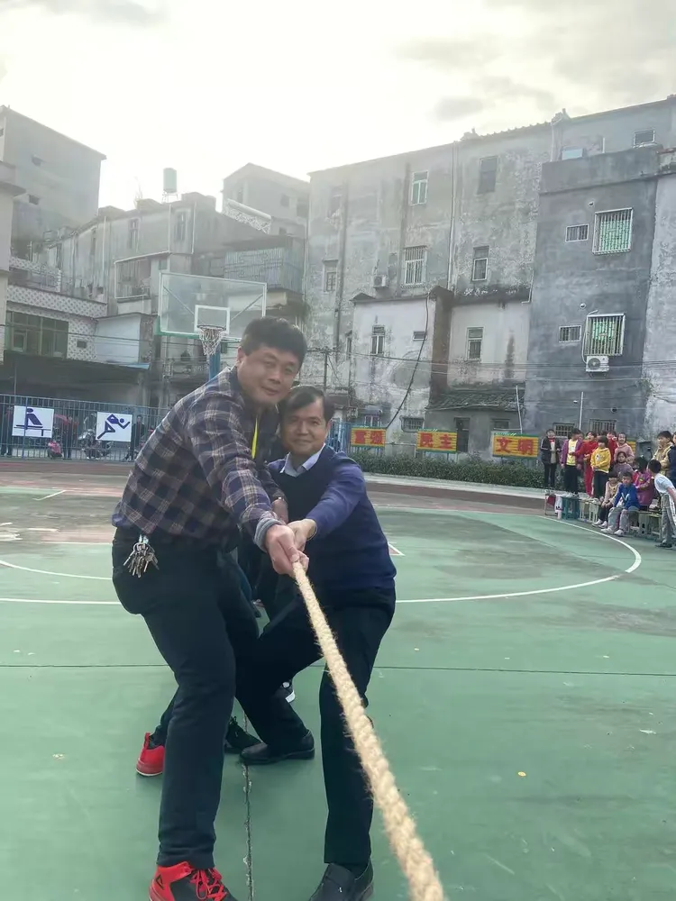 对决剑拔弩张，双方拼尽全力