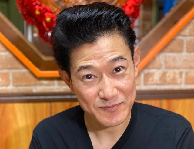 顶级足球明星的精彩表现感动了无数观众！
