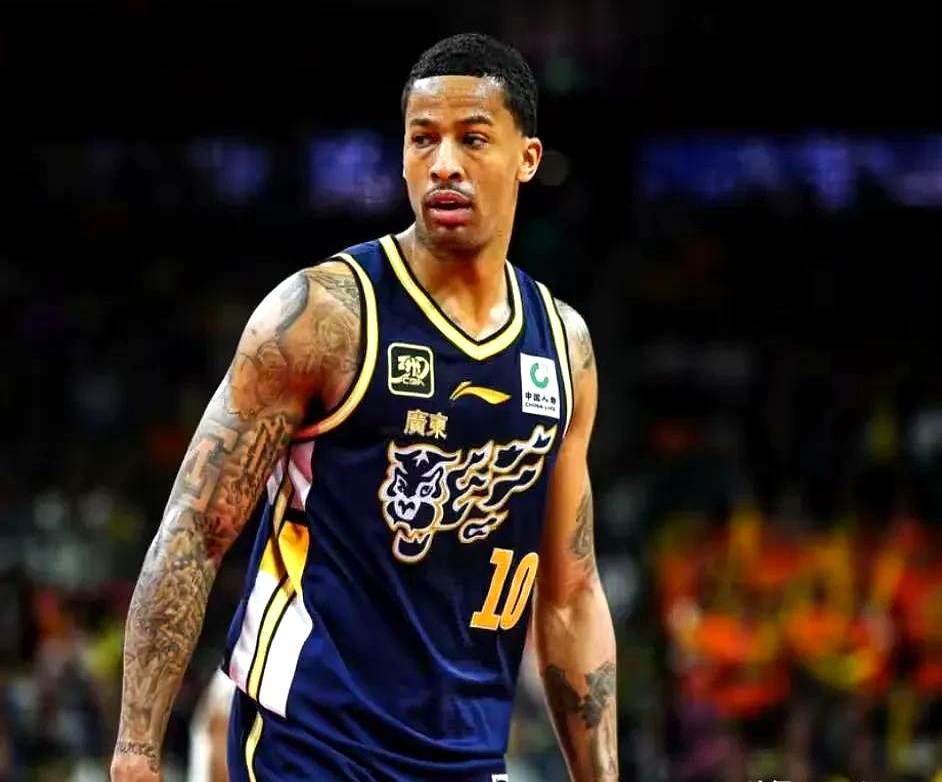 客场作战表现低迷，球队战绩受挫