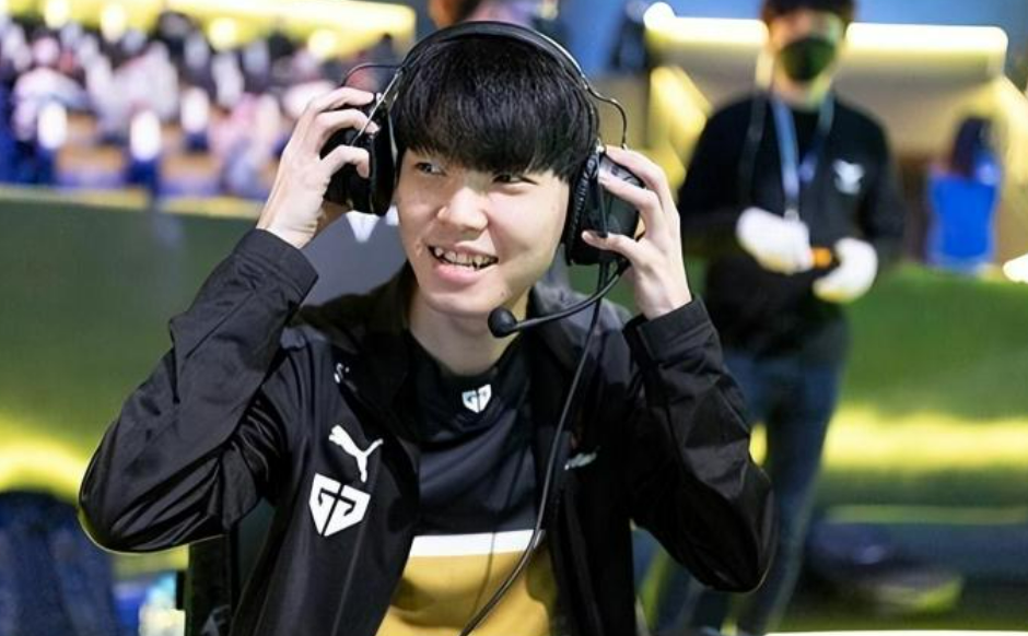 BRO血洗100T,Chovy拿下关键大龙顶尖较量八强赛,锁定晋级资格 BRO血洗100T,Chovy拿下关键大龙顶尖较量八强赛,锁定晋级资格