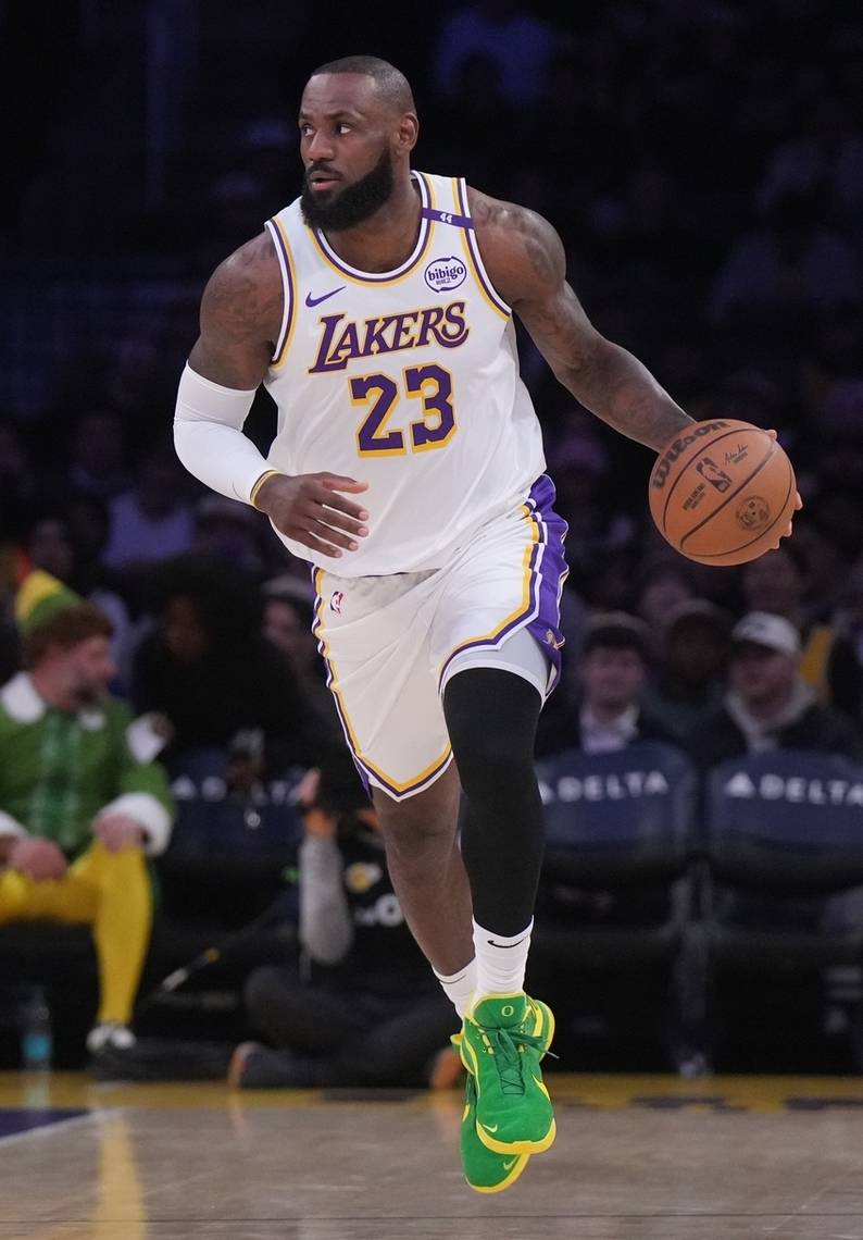 骑士大胜尼克斯，勒布朗-詹姆斯持续高效