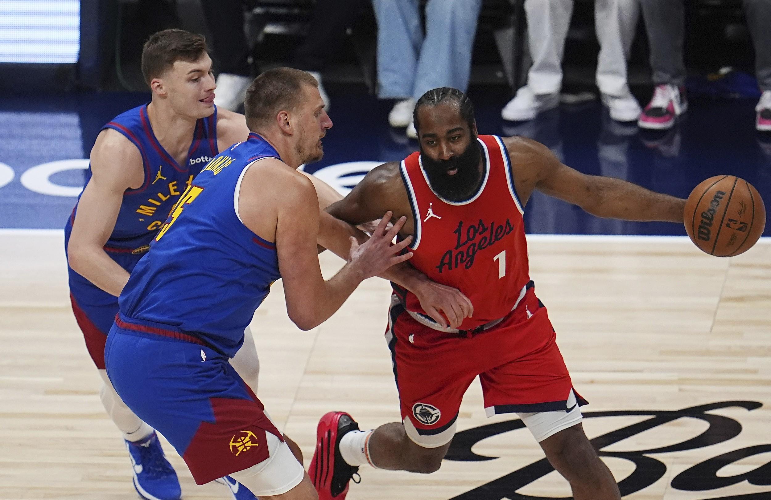 雄鹿战胜猛龙，东部强队争夺战愈发激烈