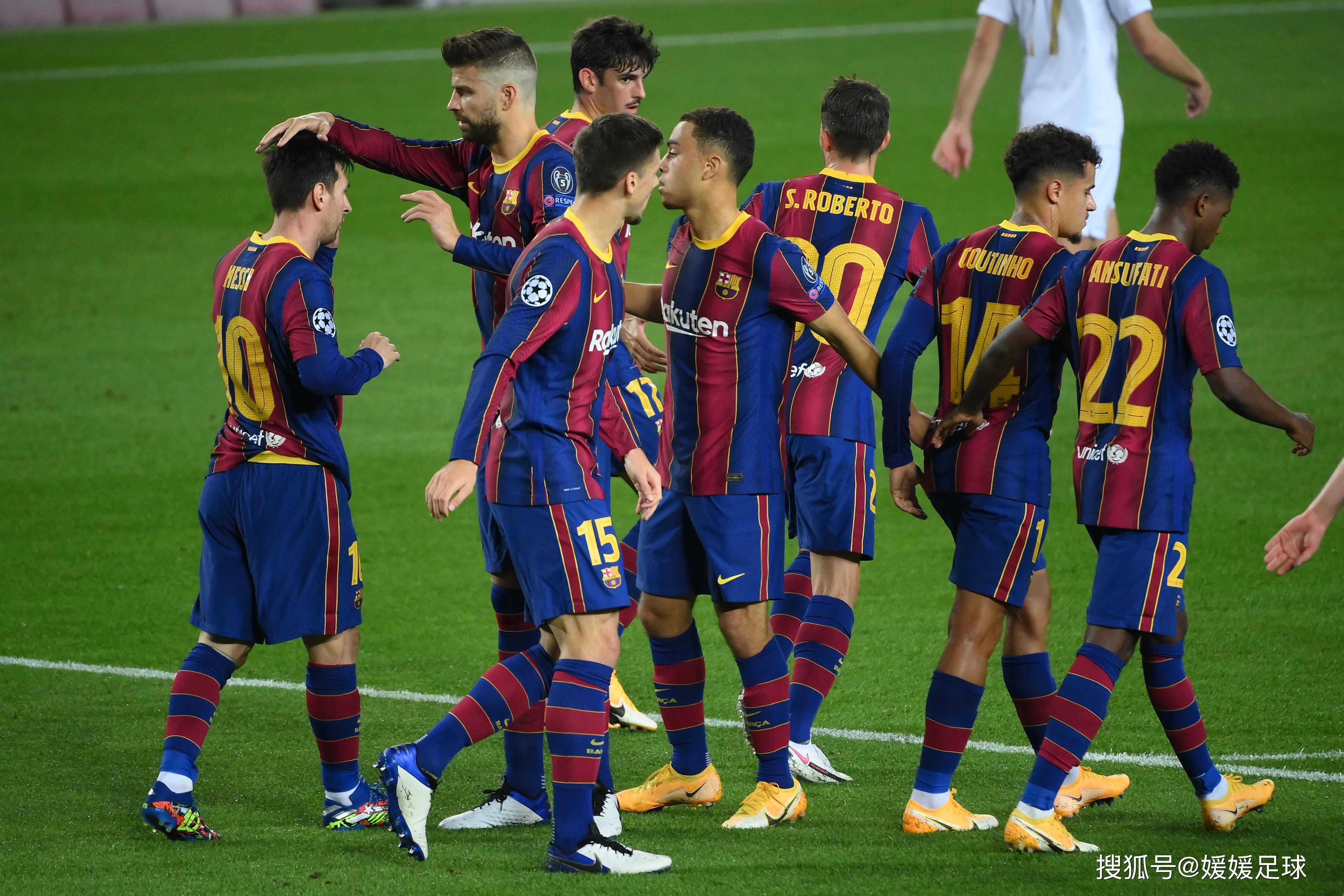 惊艳回顾：经典足球比赛充满激情