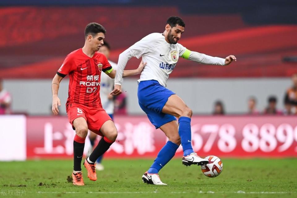 客场作战艰苦博弈，控制比赛节奏成败帖面