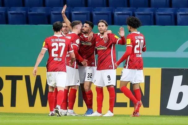 沃尔夫斯堡主教练确保球员状态最佳备战下一场比赛