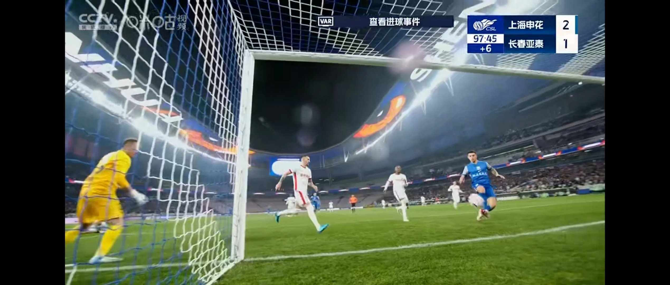 卓尔被申花击败，寻找突破需集中实力改进