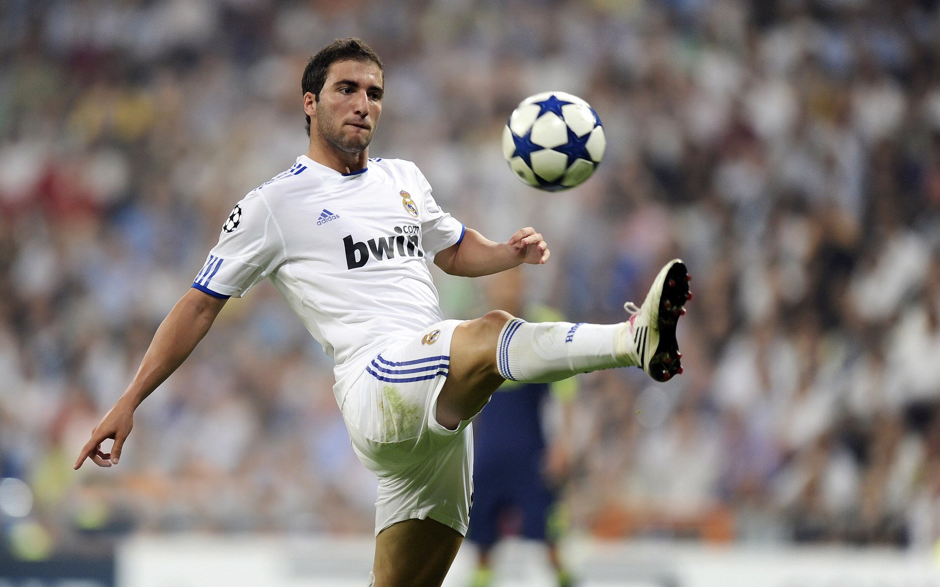 里程碑夜，一记三分锁死新疆，贝恩的2000分用防守铸就