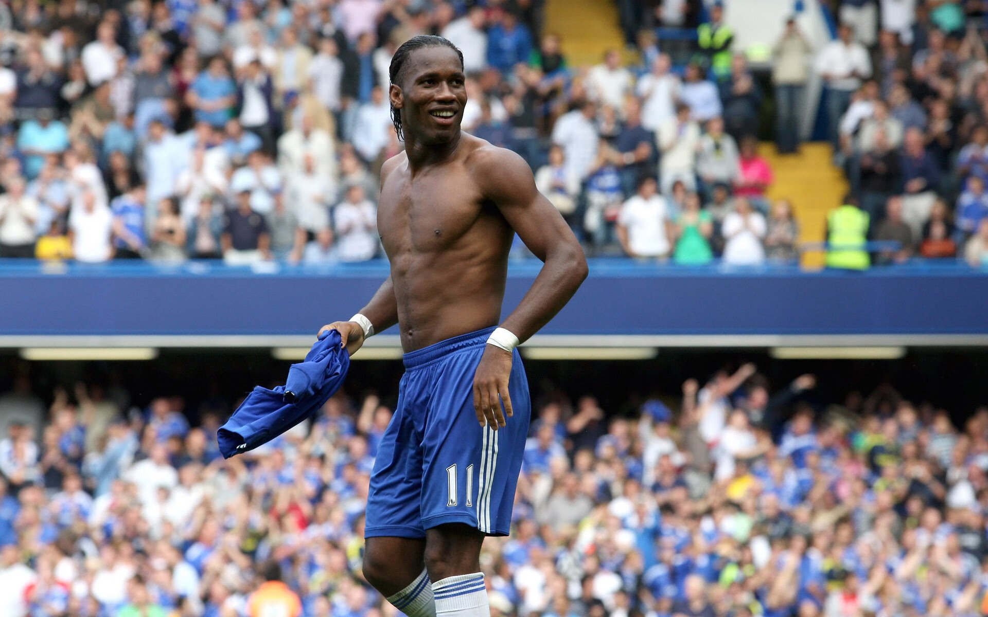 哥斯达黎加闪电战击溃波兰，三笘薰射穿铁幕的关键一役