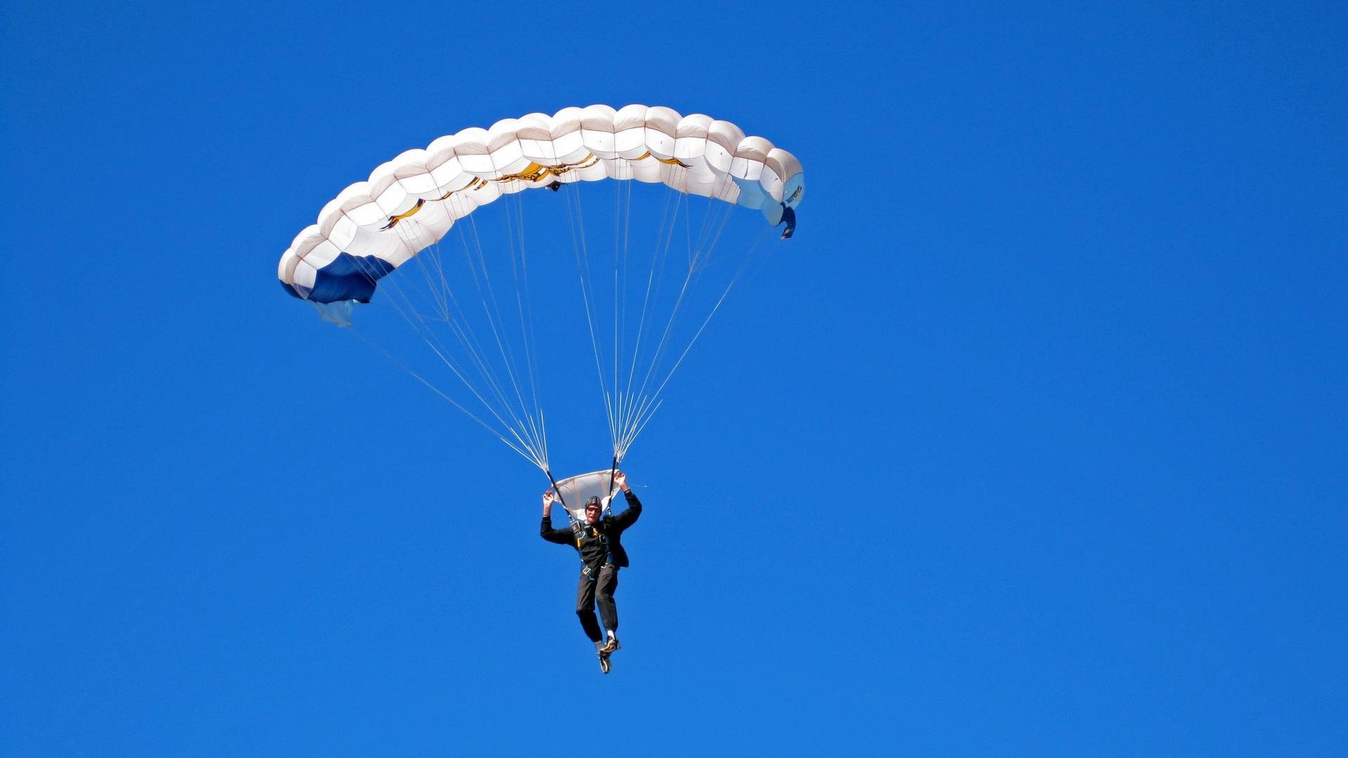 新西兰强行终结英格兰,阿拉巴成为关键先生